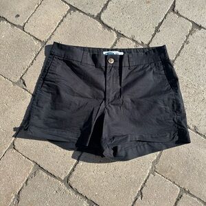 Old Navy everyday black  short size 8
